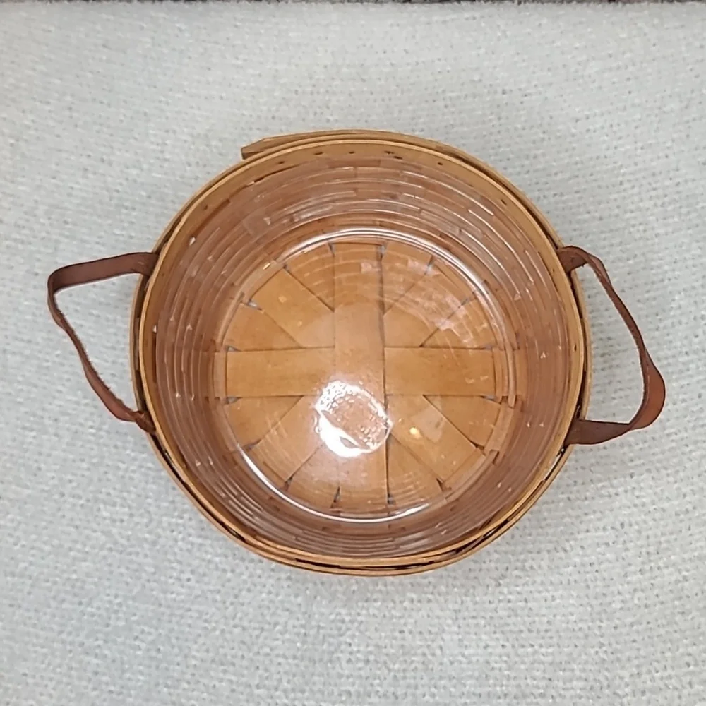 Longaberger Vintage 1997 Classic Darning Basket 15504 with Insert